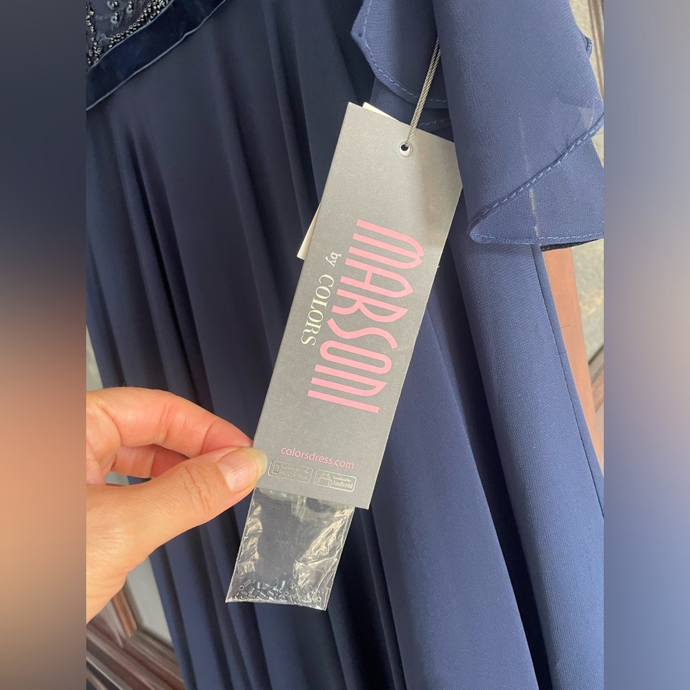 Marsoni Navy new with tags chiffon long formal dress size 8 with sequined top - Picture 7 of 10